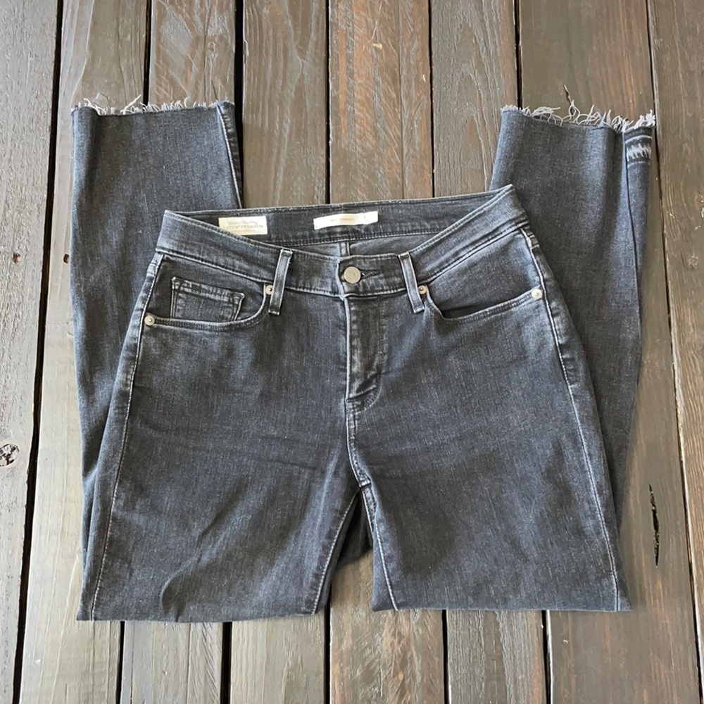 Raw Hem Curvy Straight Ankle Jeans